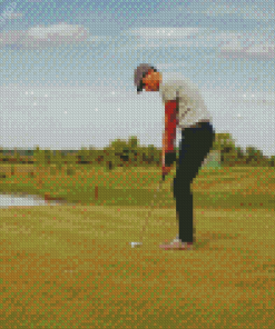 Handsome Young Man Playing Golf diamond painting