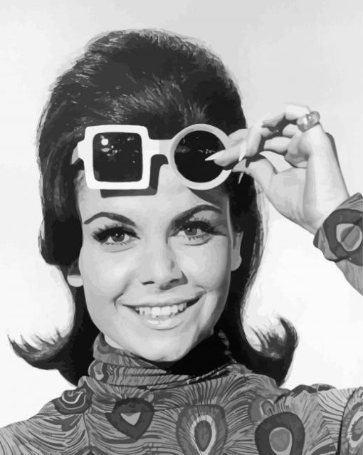 Annette Funicello With Glasses Diamond Paintings