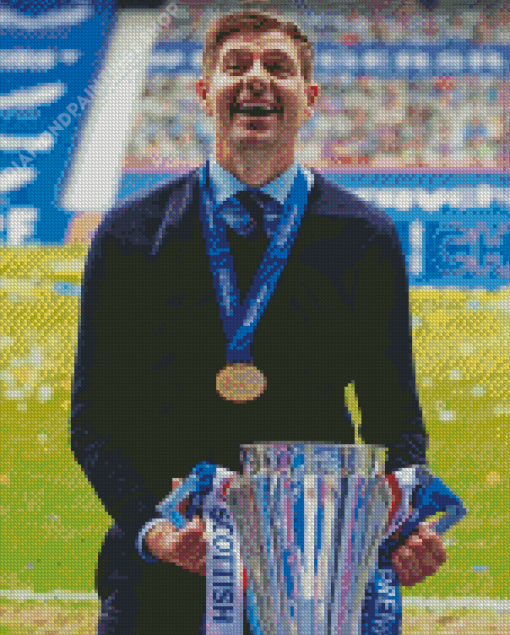 Steven Gerrard Holding A Trophy Diamond Paintings